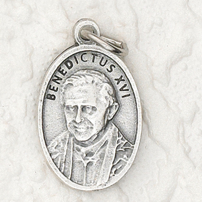 Pope Benedict XVI: Medal [Pack of 25] <p>Made in Italy</p>
